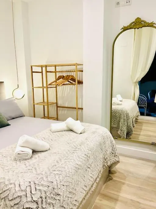 New Luxurious Studio With Patio/Center Διαμέρισμα Μάλαγα