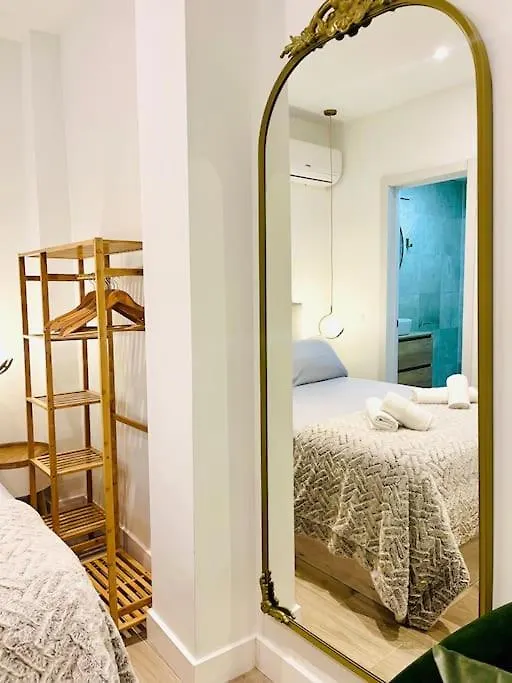 New Luxurious Studio With Patio/Center Apartment Malaga 0*,